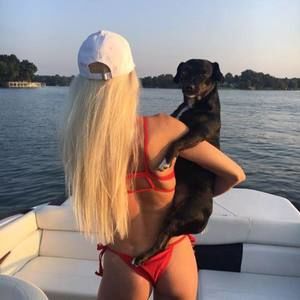 Meet your Posher, Mckenzie